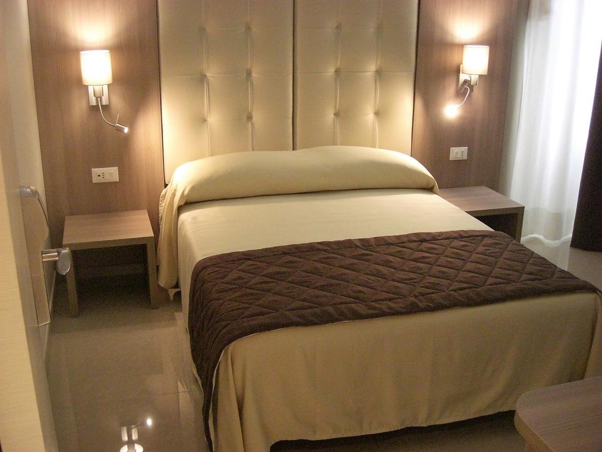 Hotel Bel Soggiorno Генуа Екстериор снимка