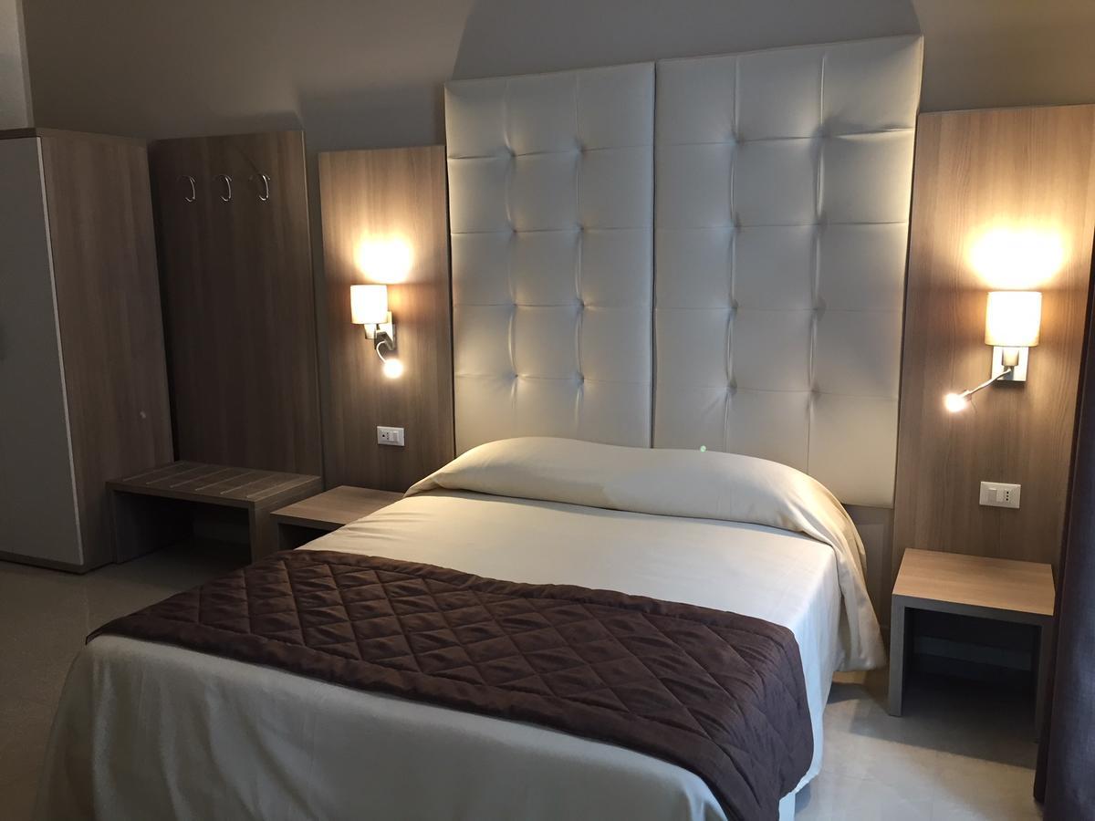 Hotel Bel Soggiorno Генуа Екстериор снимка